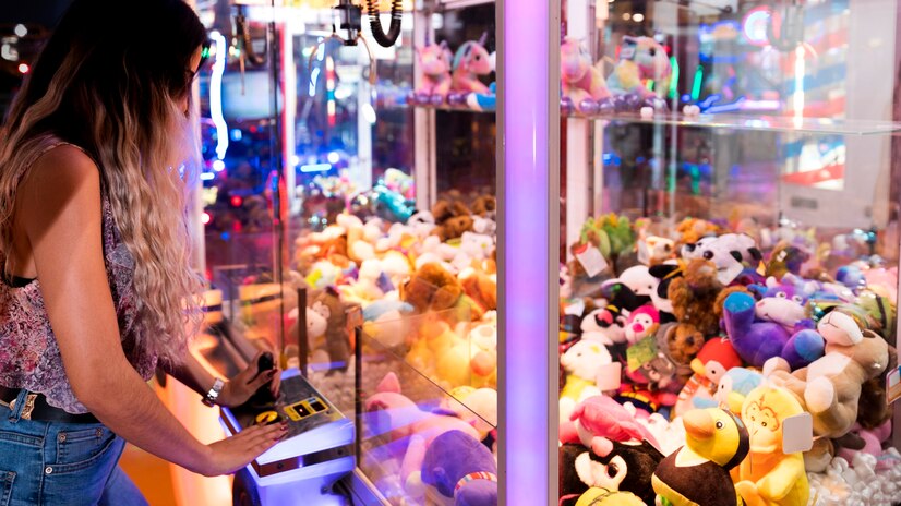 Máquina de pegar pelúcia: saiba como atrair clientes com entretenimento